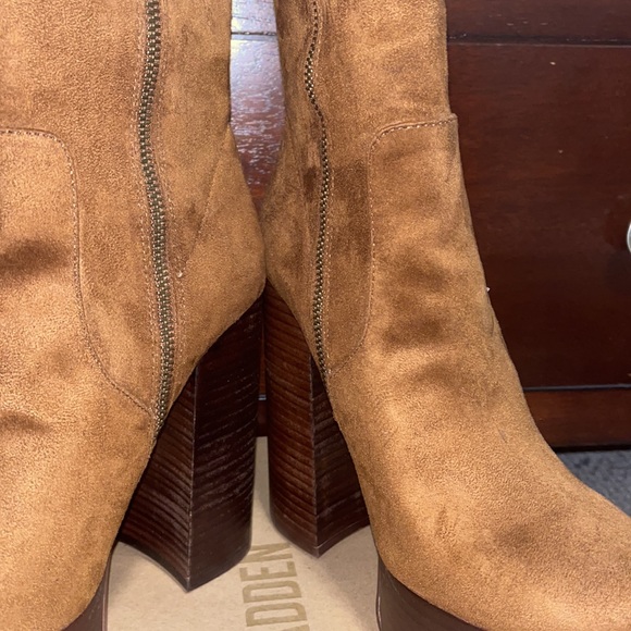 Cute chestnut heels - Picture 6 of 6